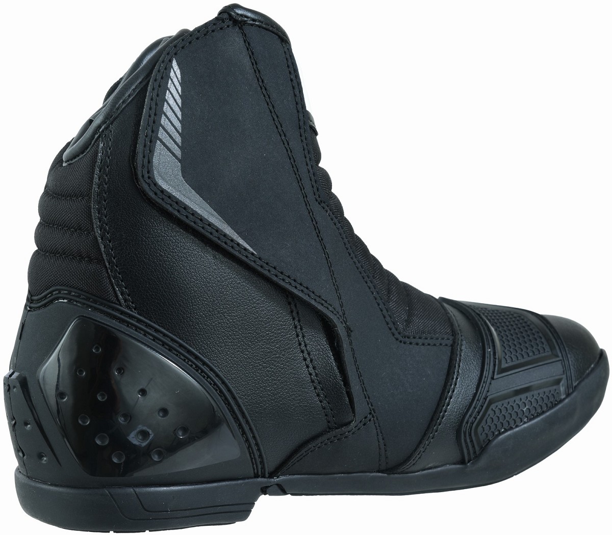 BOTAS DE MOTO CARRETERA ESTILO DEPORTIVO CAÑA CORTA IMPERMEABLES Y TRANSPIRABLES CON HOMOLOGACIÓN CE Y EPI