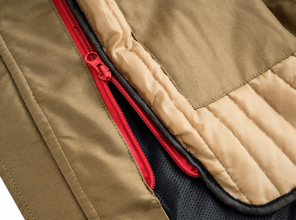 CHAQUETA DE MOTO UNISEX EN TEJIDO SOFTSHELL, NEOPRENO IMPERMEABLE, TÉRMICO Y PROTECTORES C.E.