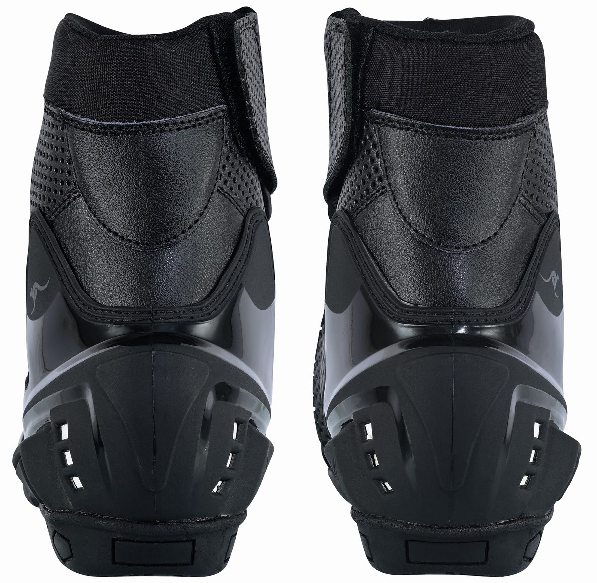 BOTAS DE MOTO DE CARRETERA ESTILO DEPORTIVO, DE CAÑA CORTA/MEDIA, ULTRAPERFORADAS, CON HOMOLOGACIÓN CE Y EPI BOTAS DE MOTO DE CARRETERA ESTILO DEPORTIVO, DE CAÑA CORTA/MEDIA, ULTRAPERFORADAS, CON HOMOLOGACIÓN CE Y EPI